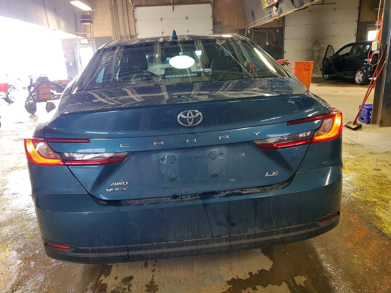 2025 TOYOTA CAMRY LE photo 16