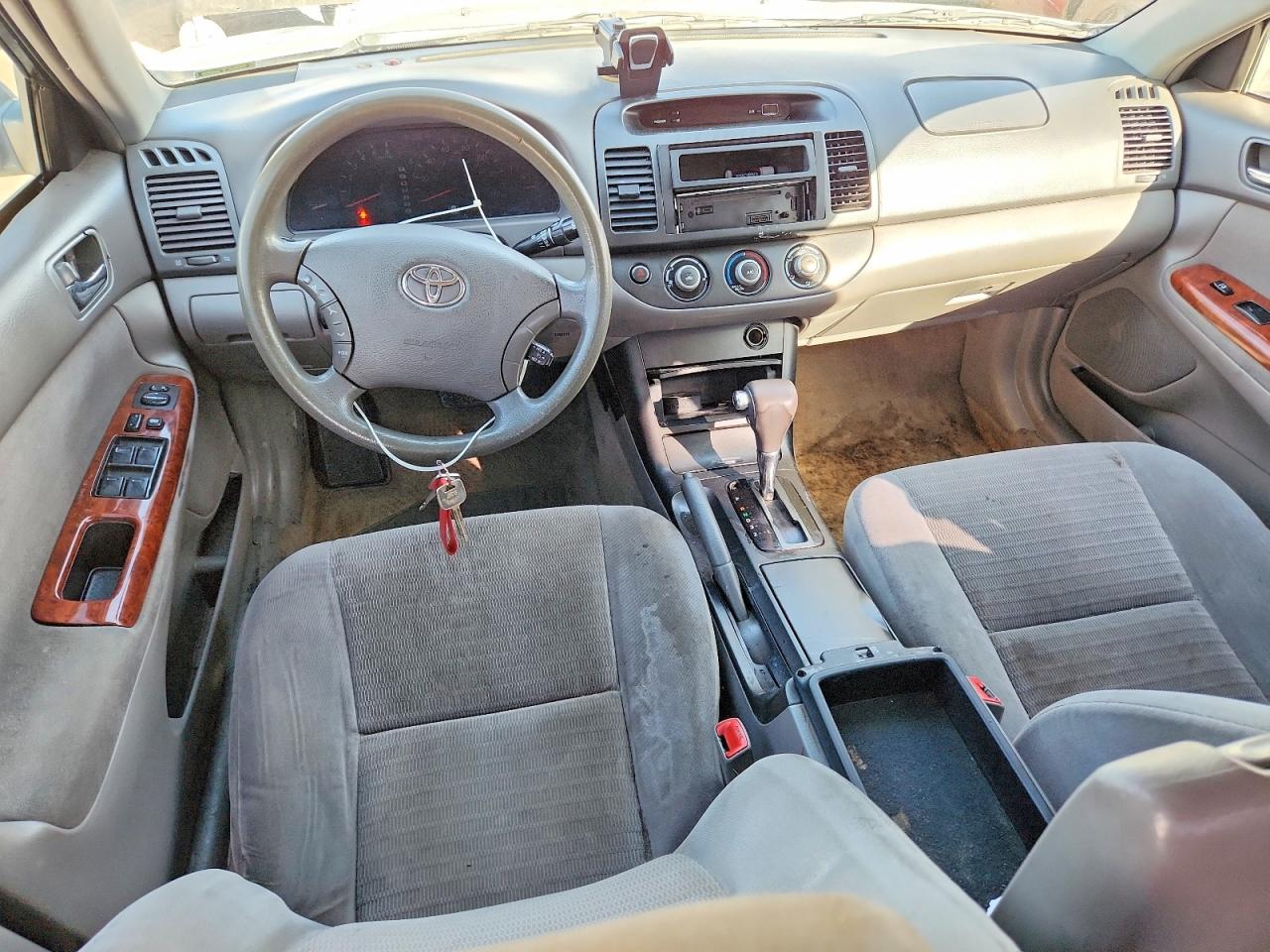 2006 TOYOTA CAMRY LE photo 8