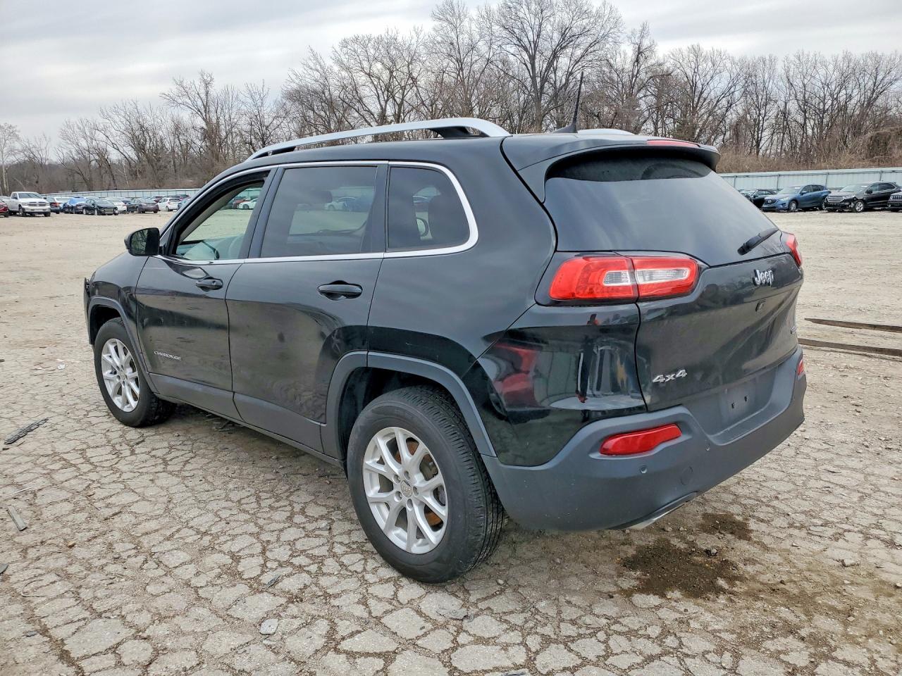 2017 JEEP CHEROKEE LATITUDE photo 3
