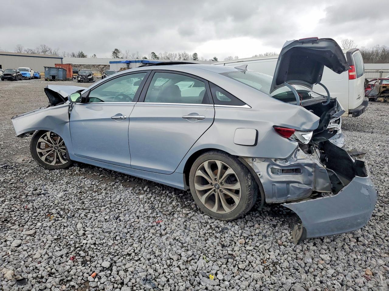 2013 HYUNDAI SONATA SE photo 3