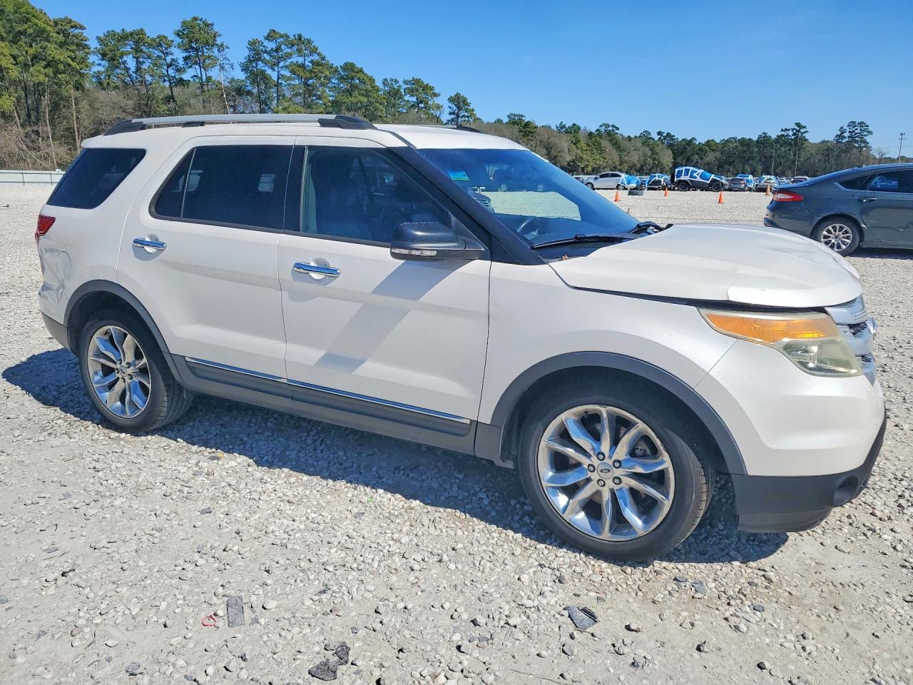 2014 FORD EXPLORER XLT photo 10