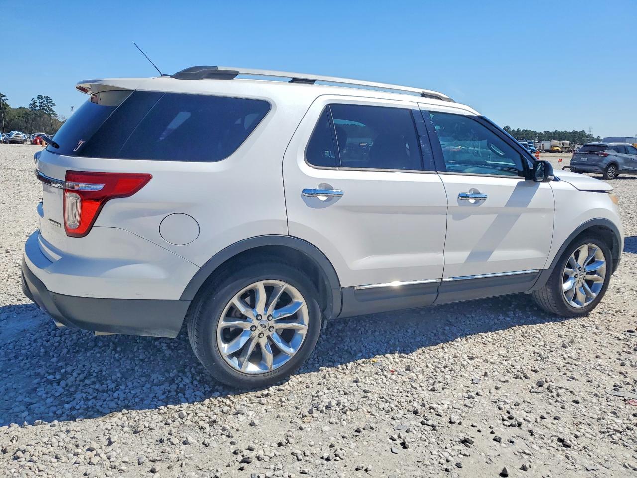 2014 FORD EXPLORER XLT photo 7