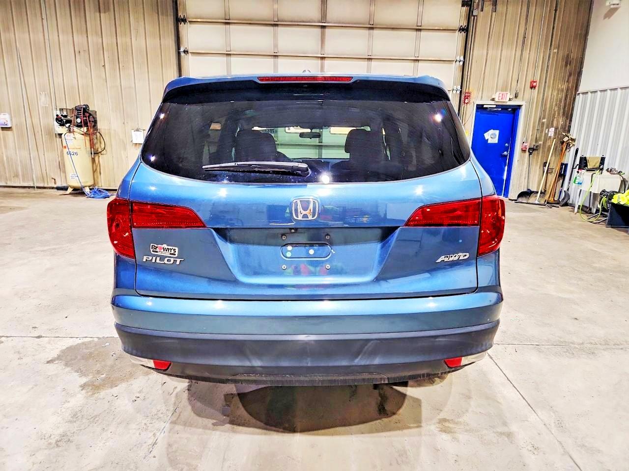 2016 HONDA PILOT EX photo 11