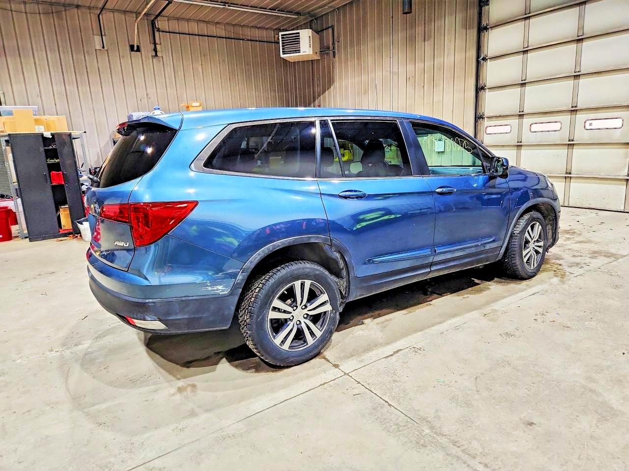 2016 HONDA PILOT EX photo 5