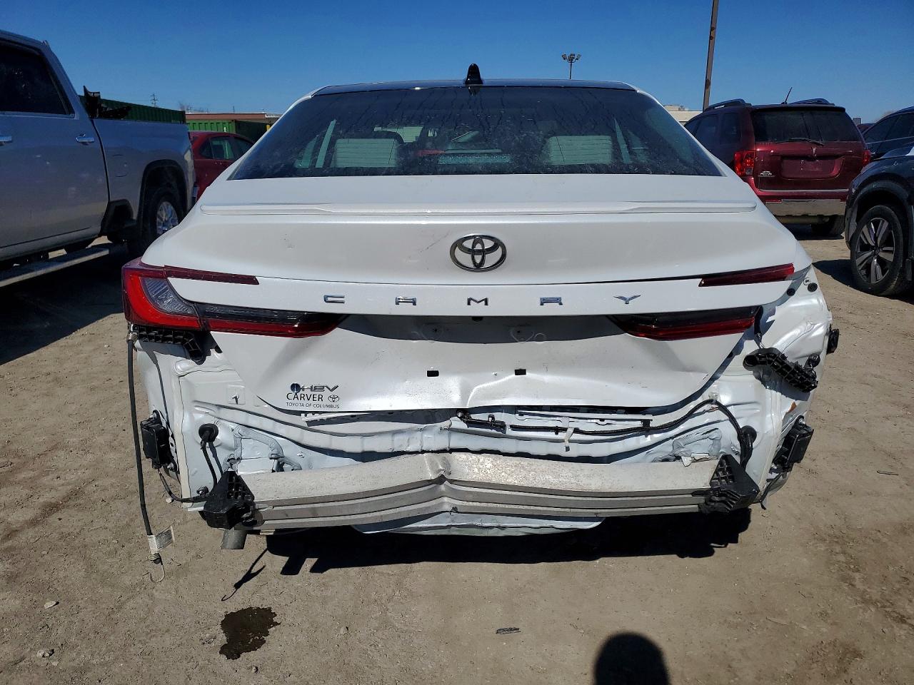 2025 TOYOTA CAMRY XLE photo 6