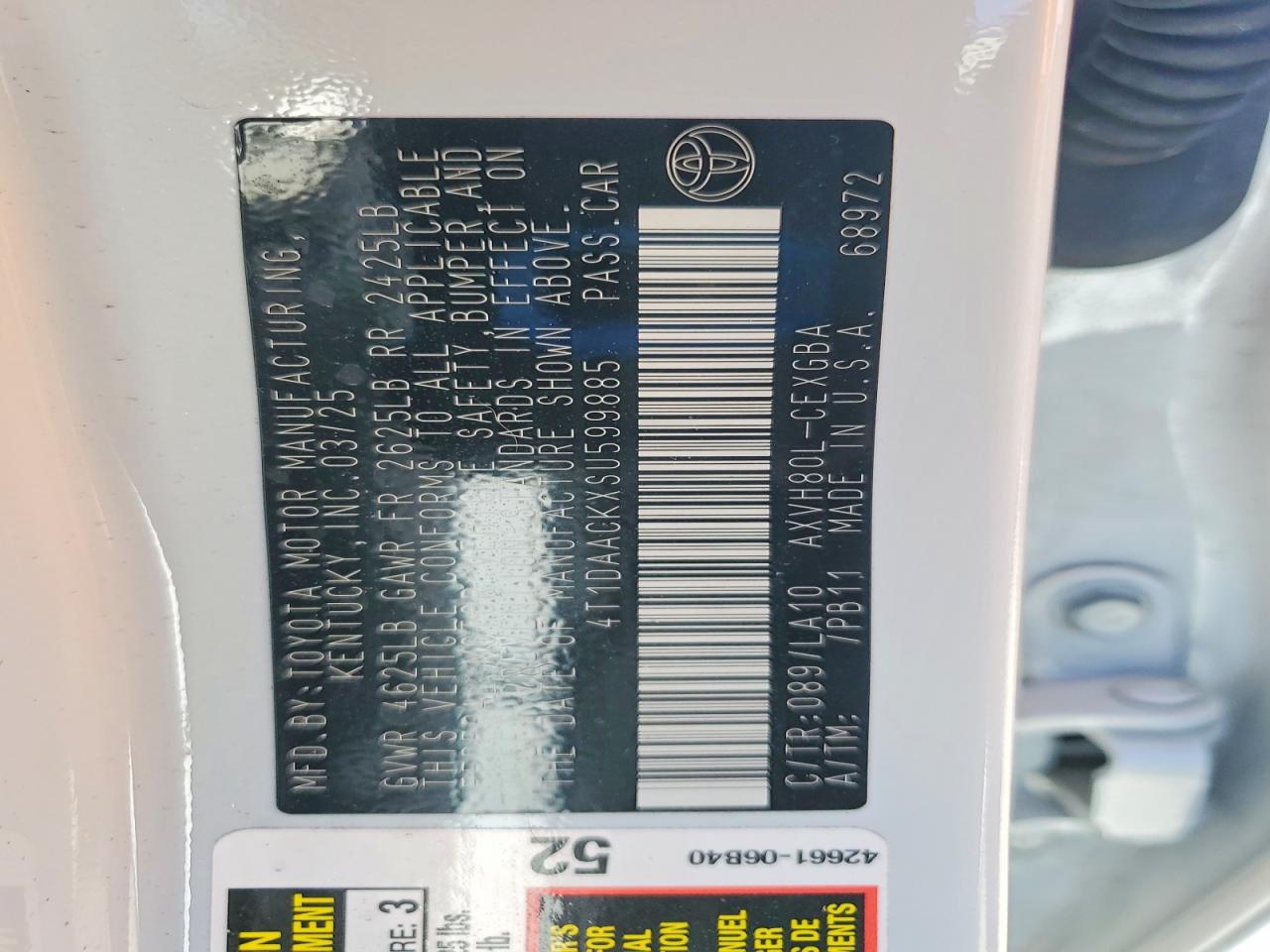 2025 TOYOTA CAMRY XLE photo 12