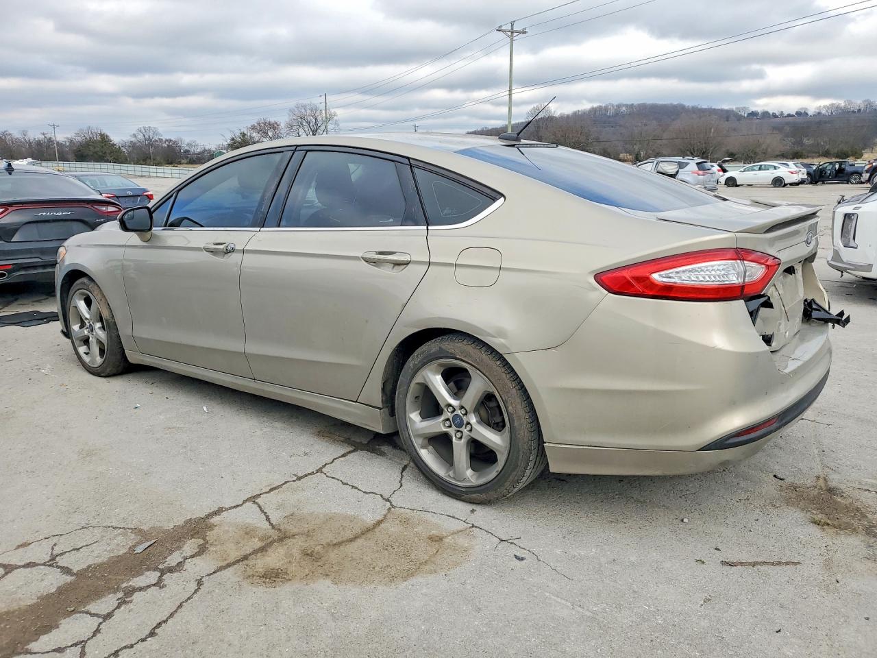 2015 FORD FUSION SE photo 2