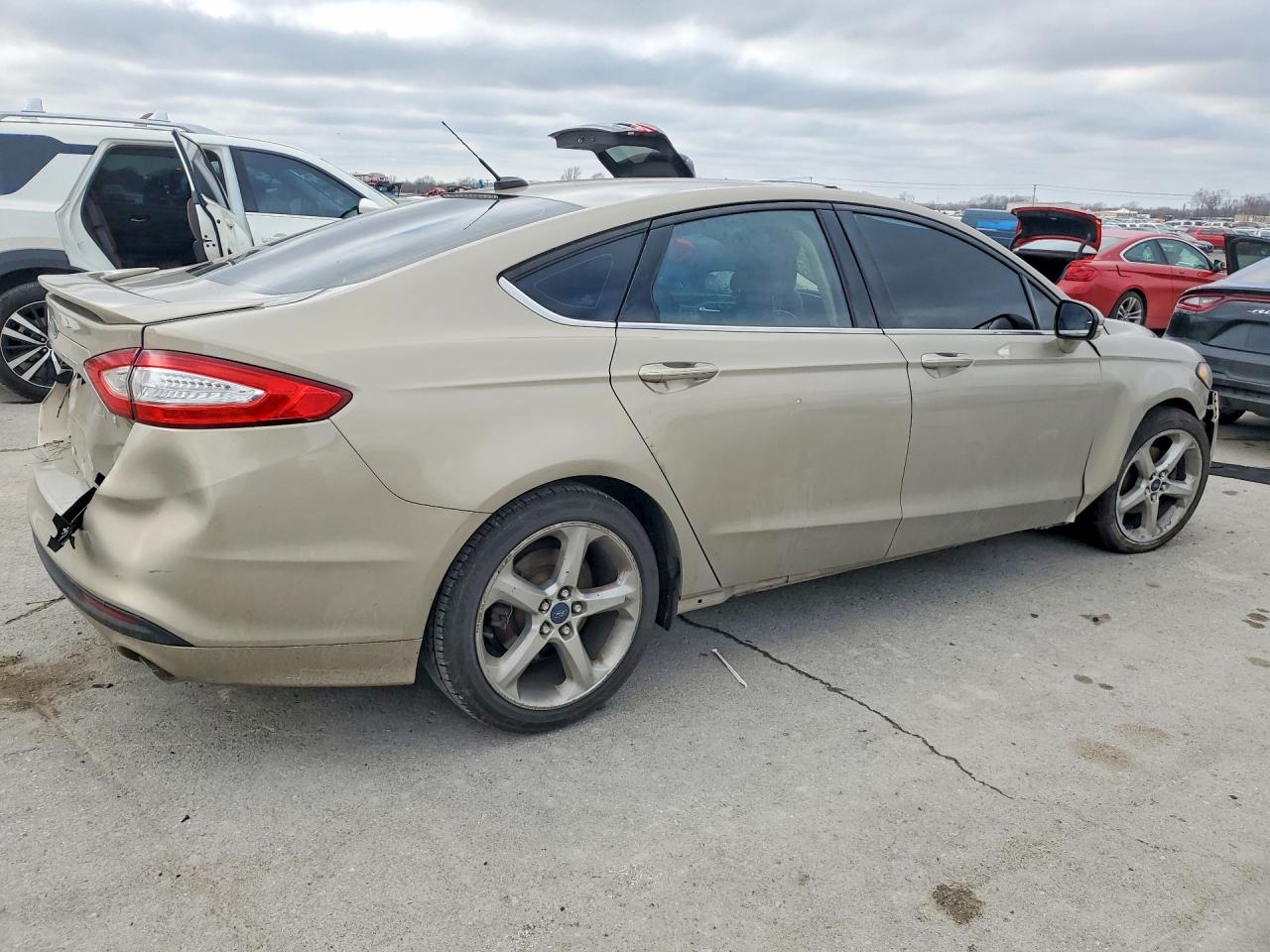 2015 FORD FUSION SE photo 3