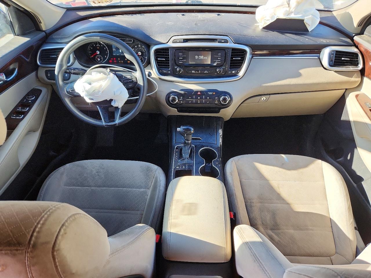 2017 KIA SORENTO LX V6 photo 8