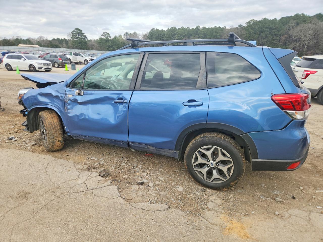 2019 SUBARU FORESTER PREMIUM photo 3