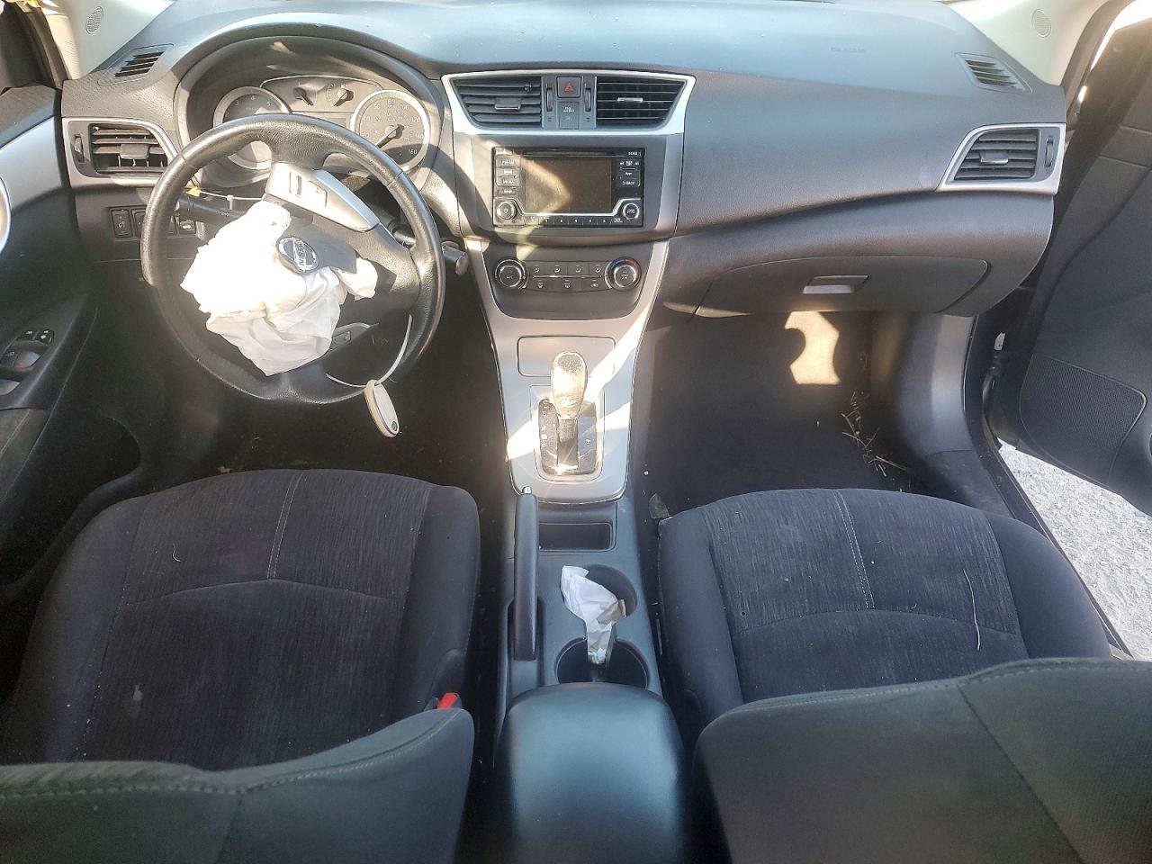 2015 NISSAN SENTRA photo 8