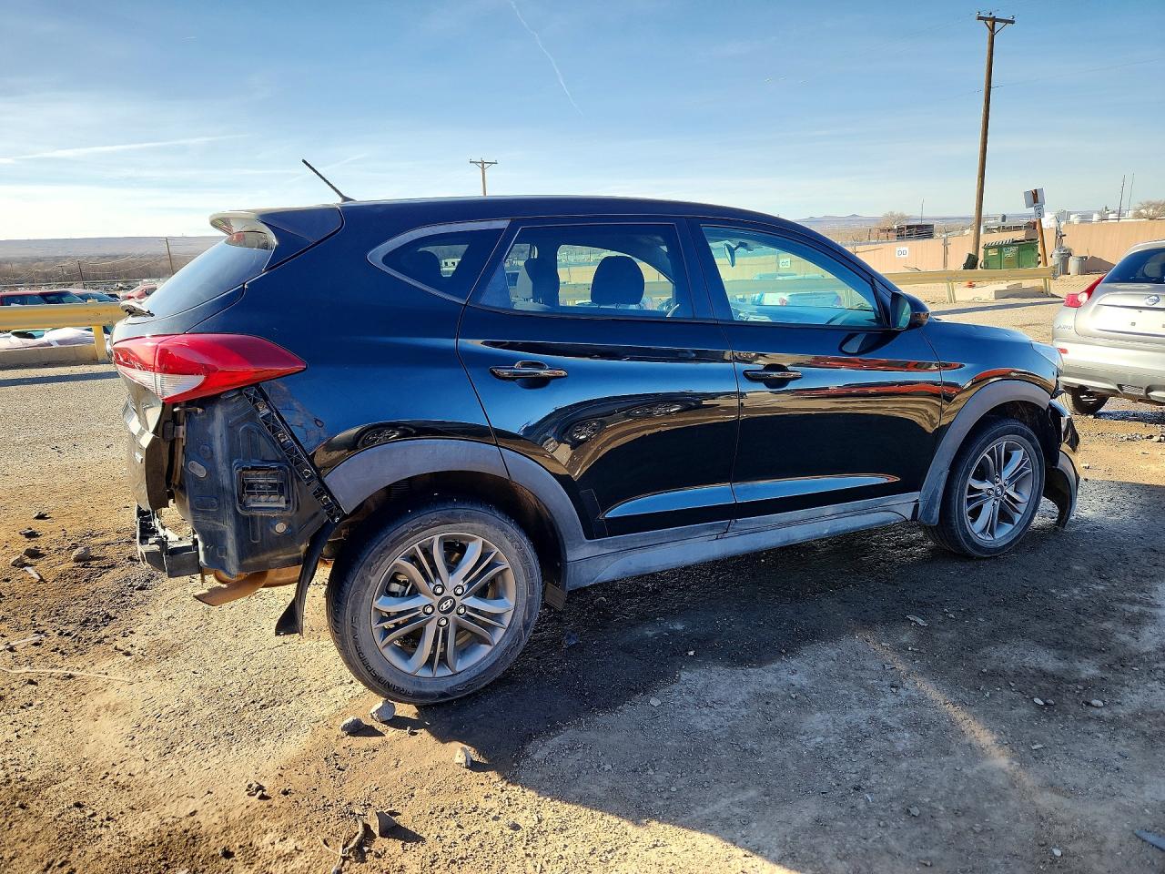 2018 HYUNDAI TUCSON SE photo 3