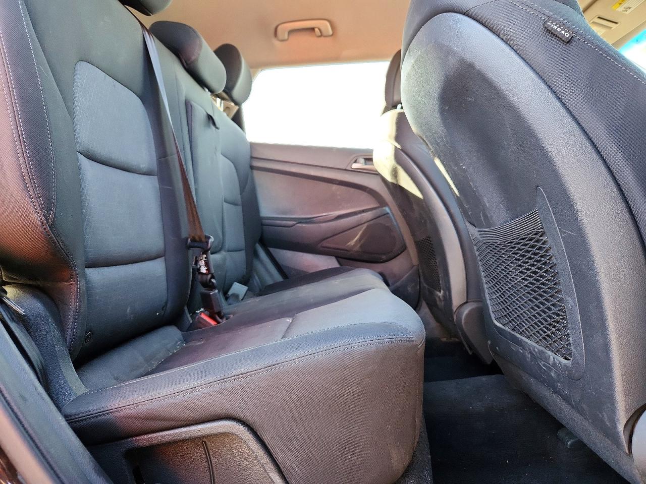 2018 HYUNDAI TUCSON SE photo 10