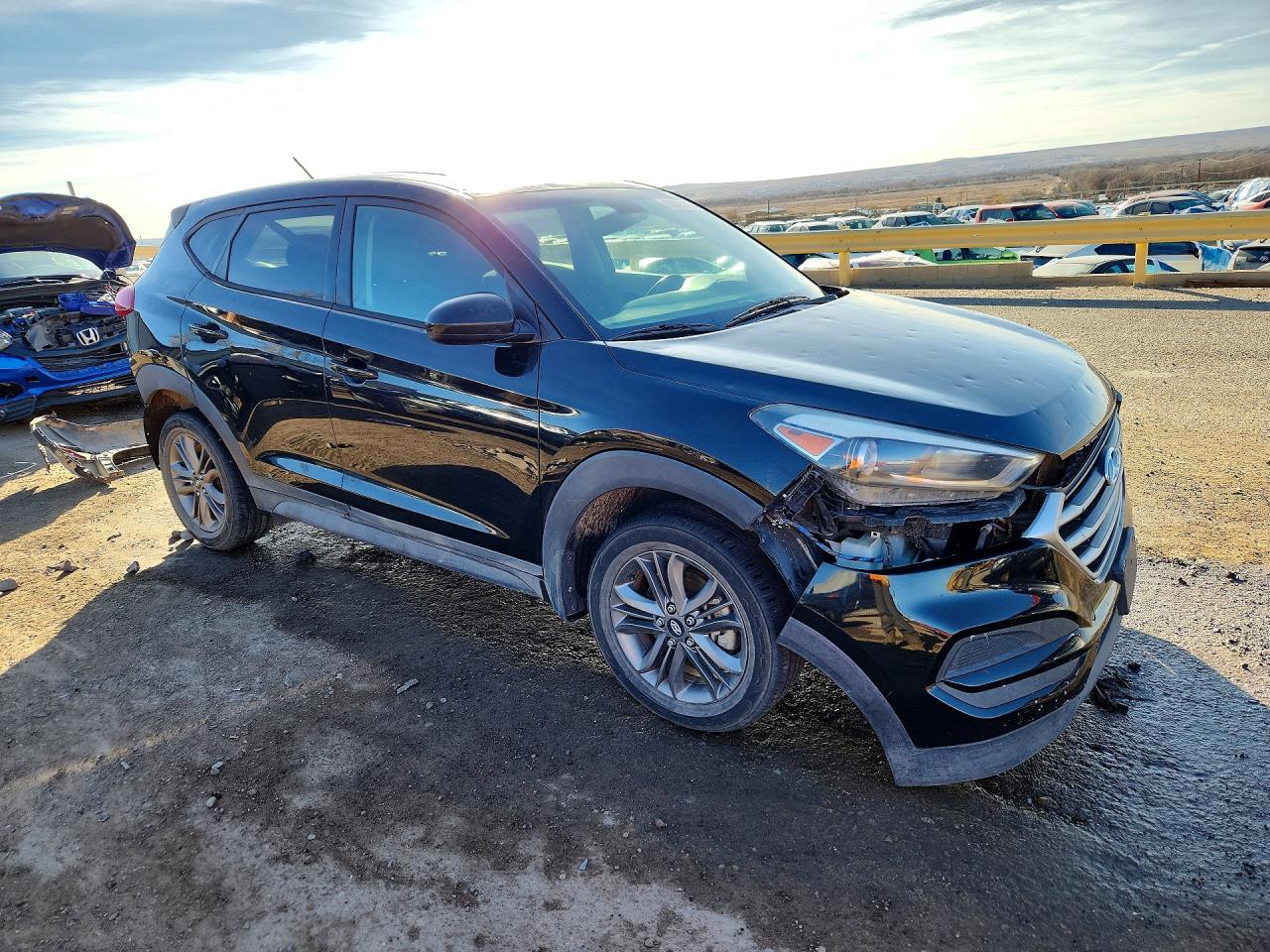 2018 HYUNDAI TUCSON SE photo 4
