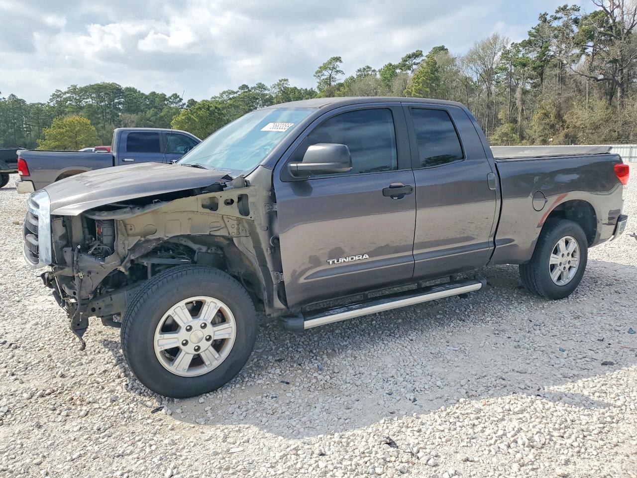 2011 TOYOTA TUNDRA