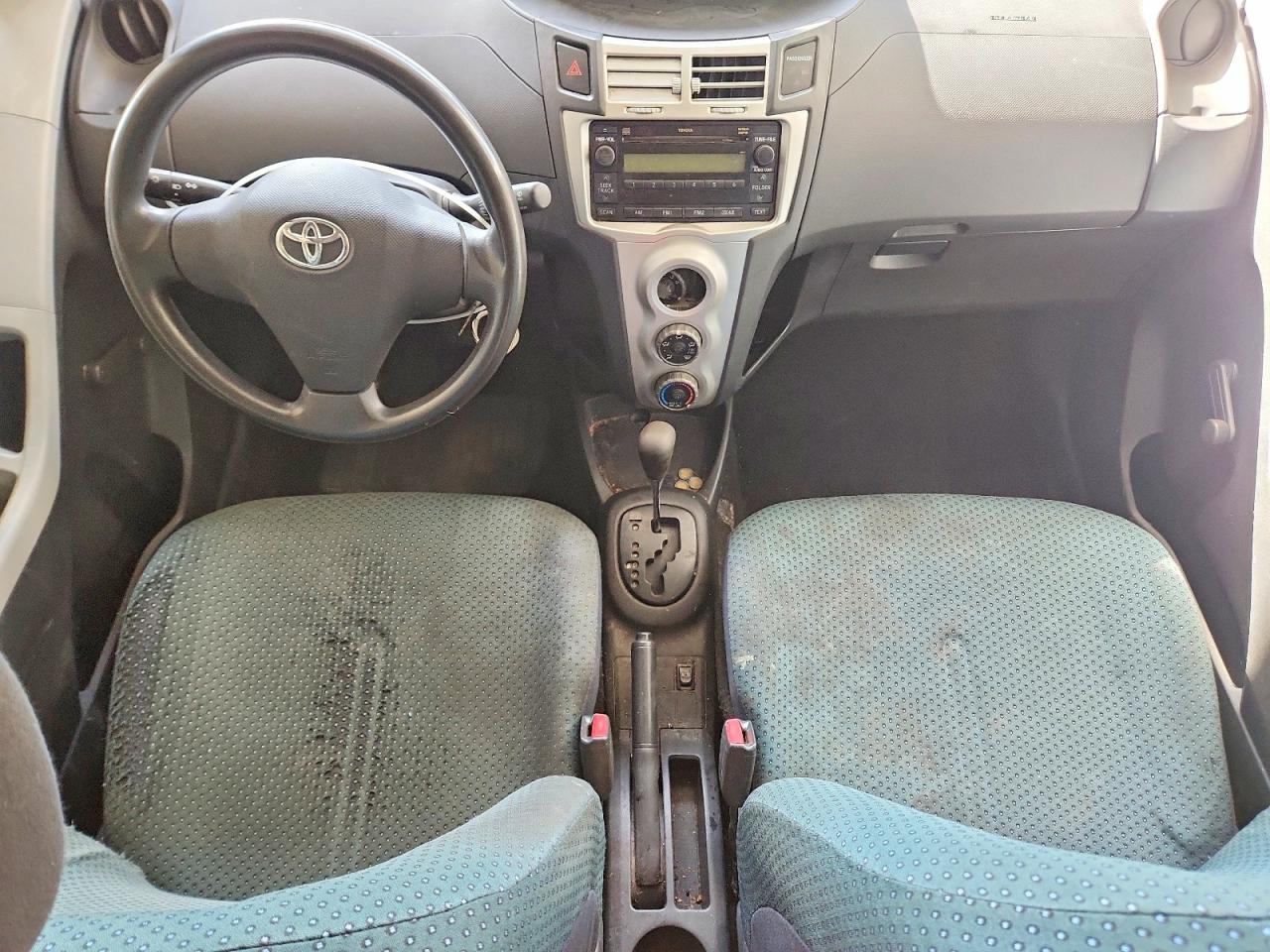 2007 TOYOTA YARIS BASE photo 8