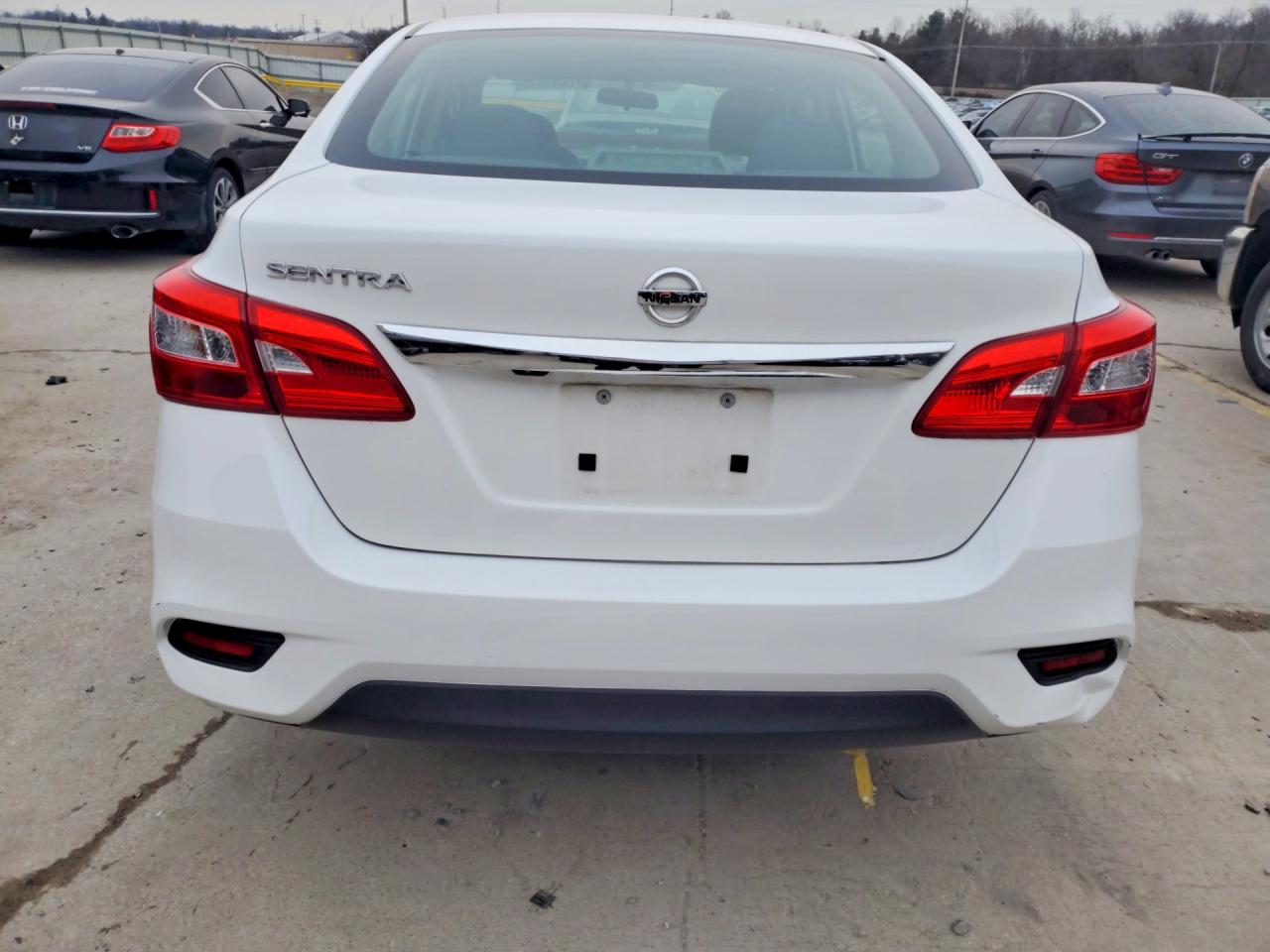 2019 NISSAN SENTRA S photo 11