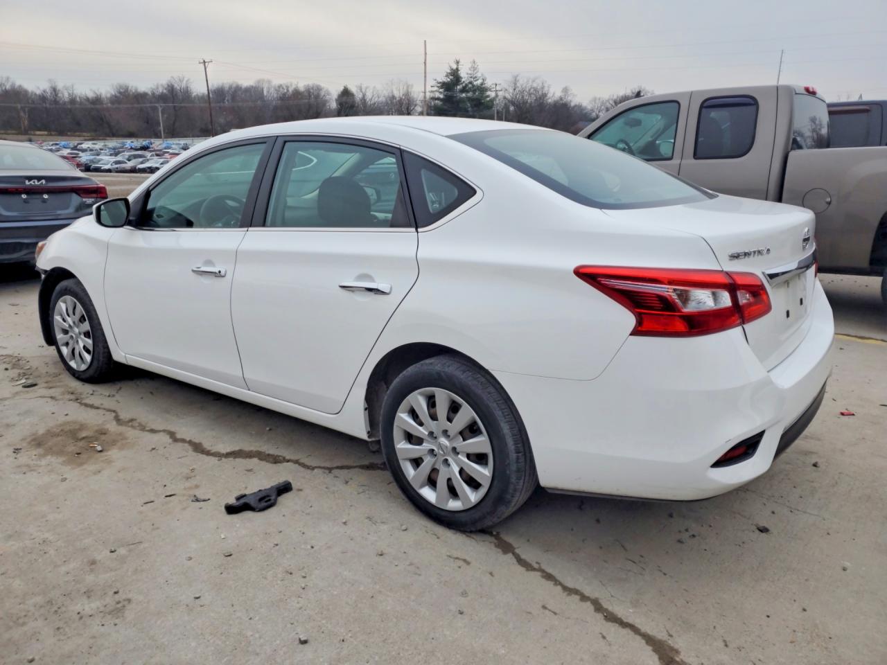 2019 NISSAN SENTRA S photo 3
