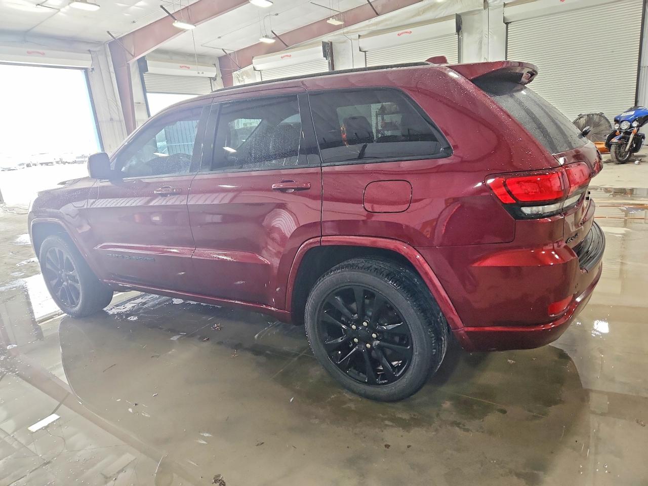 2019 JEEP GRAND CHEROKEE LAREDO photo 3