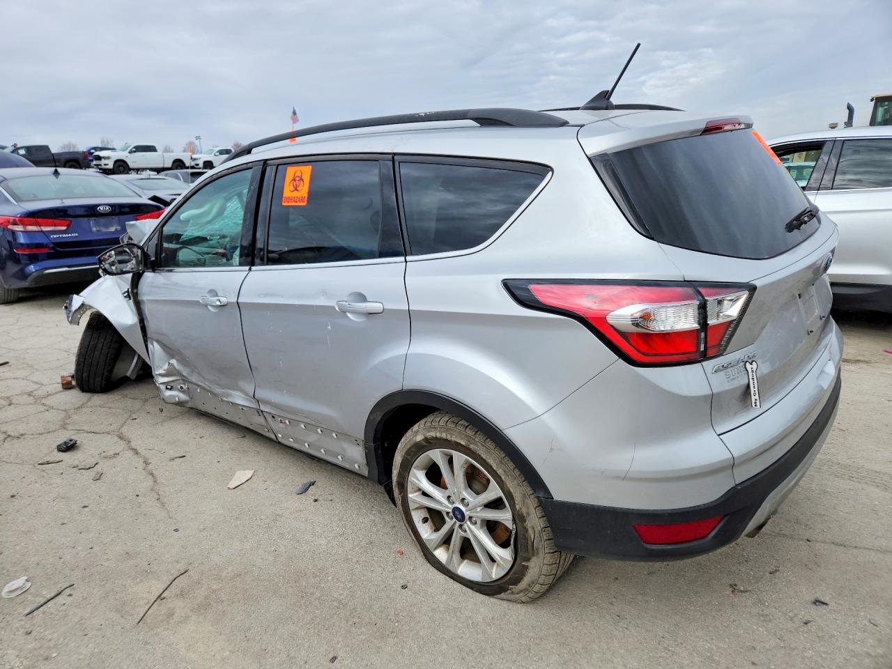 2018 FORD ESCAPE SE photo 2