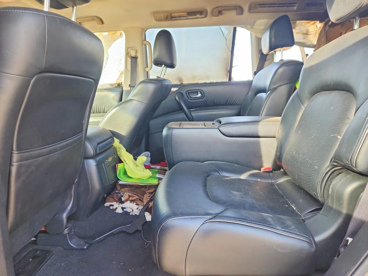 2017 INFINITI QX80 BASE photo 28