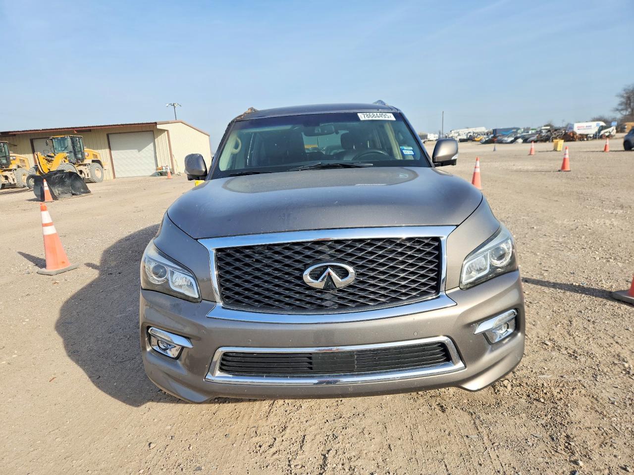 2017 INFINITI QX80 BASE photo 13