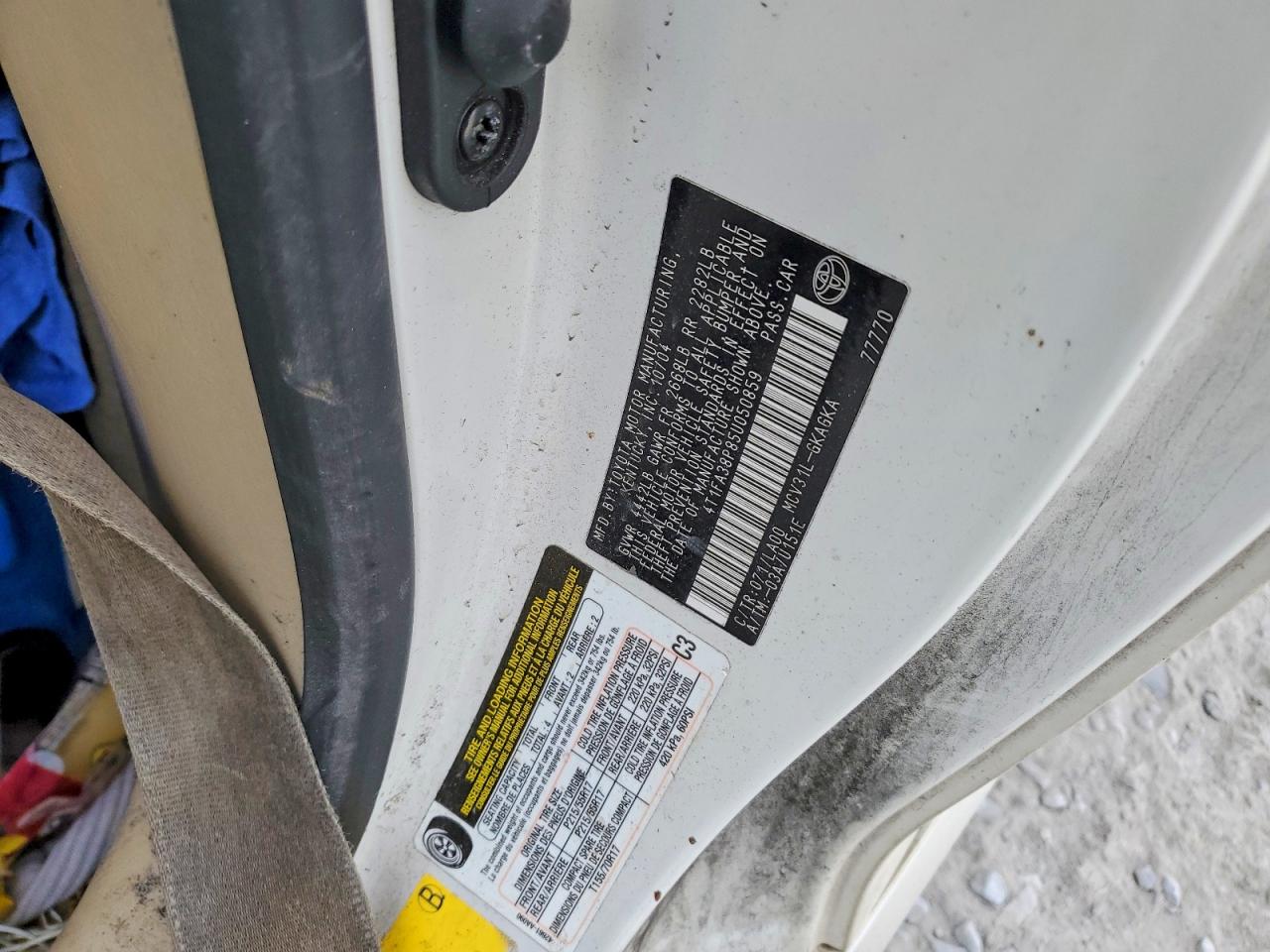 2005 TOYOTA CAMRY SOLARA SLE V6 photo 23