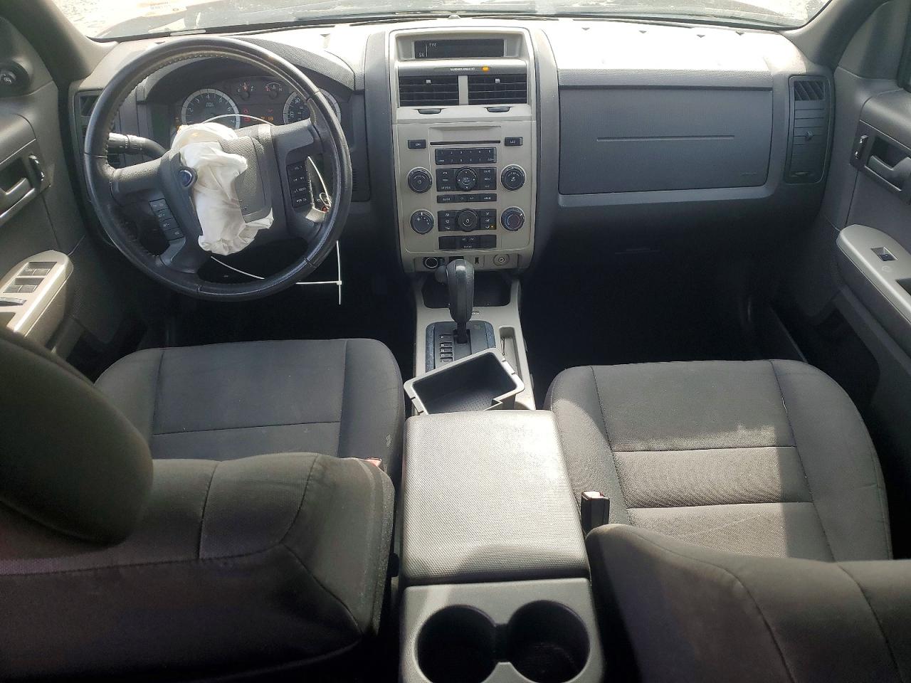 2012 FORD ESCAPE XLT photo 8