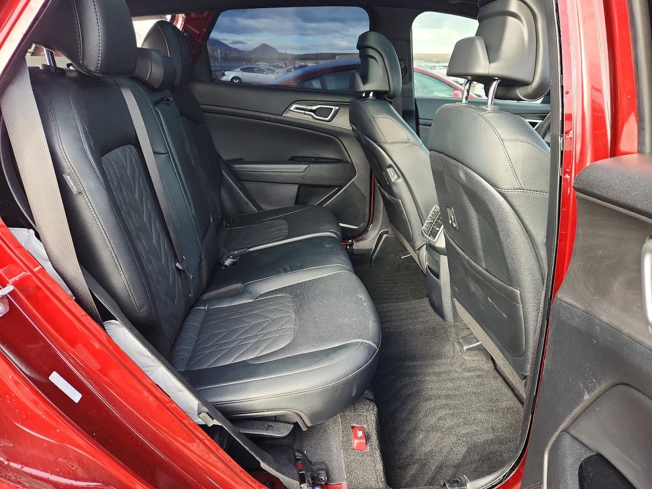 2025 KIA SPORTAGE X-LINE photo 21