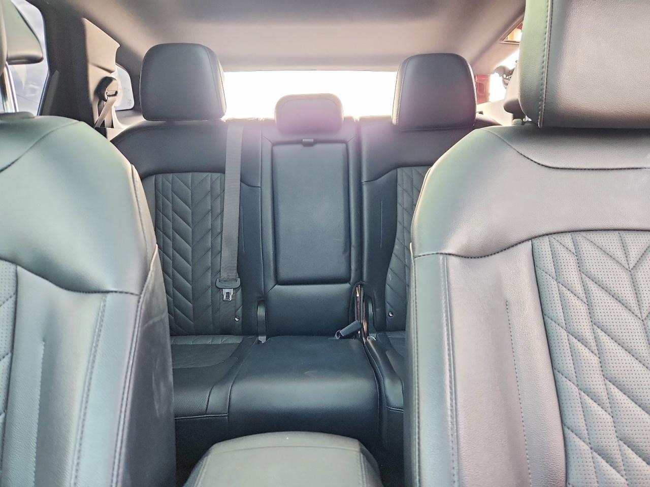 2025 KIA SPORTAGE X-LINE photo 19