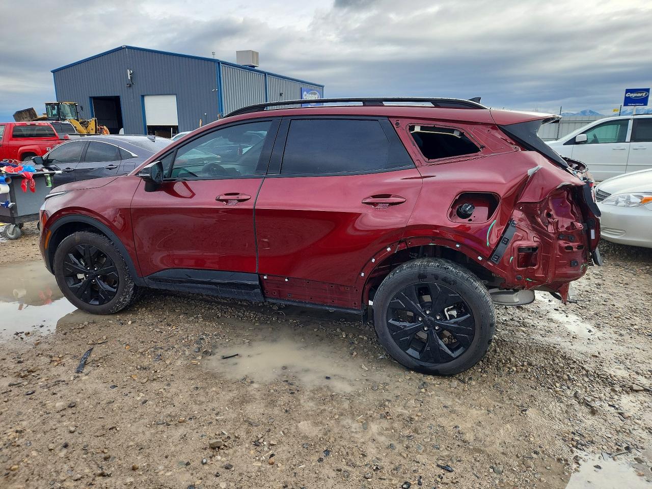 2025 KIA SPORTAGE X-LINE photo 3