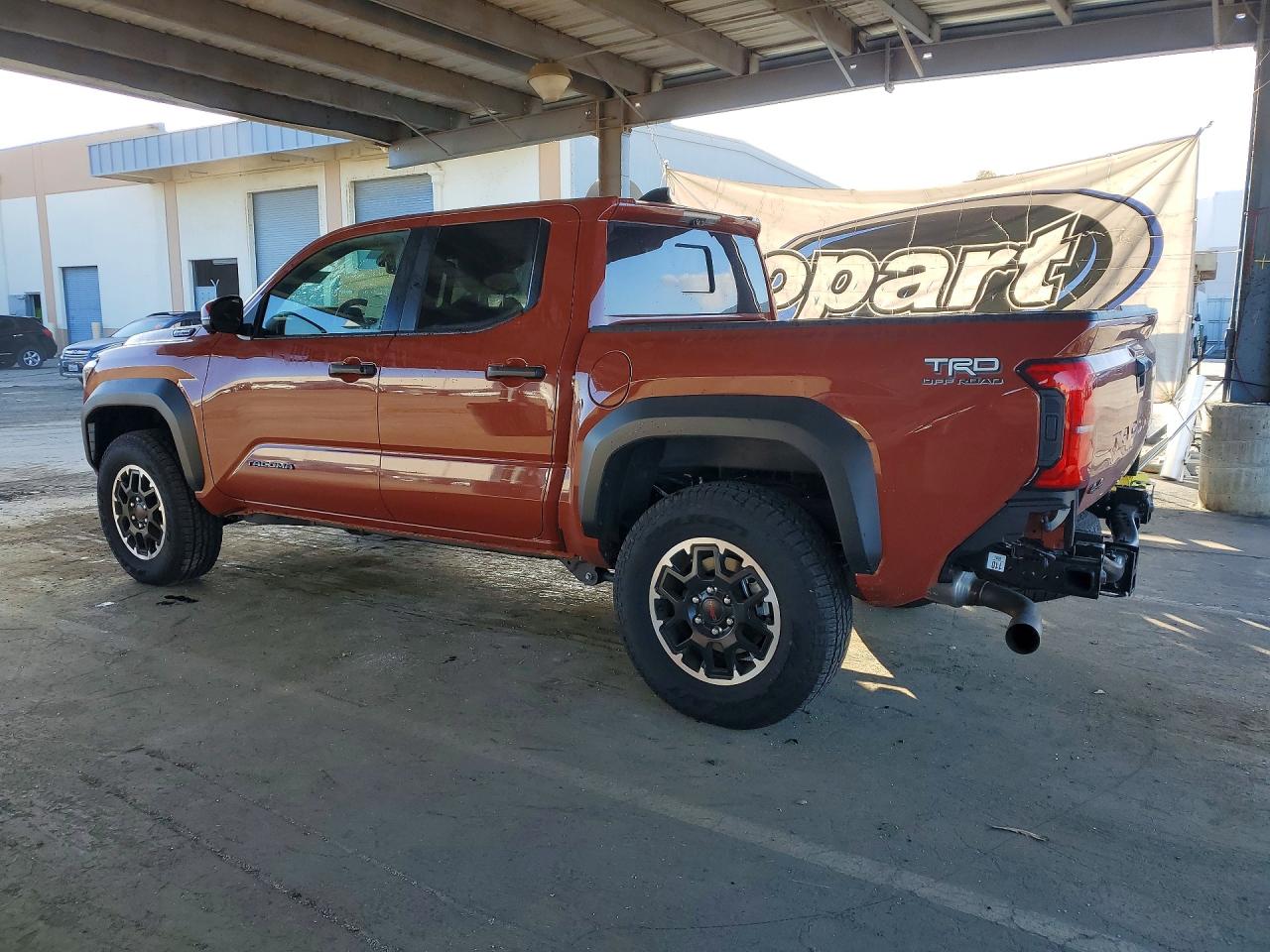 2025 TOYOTA TACOMA DOUBLE CAB photo 2