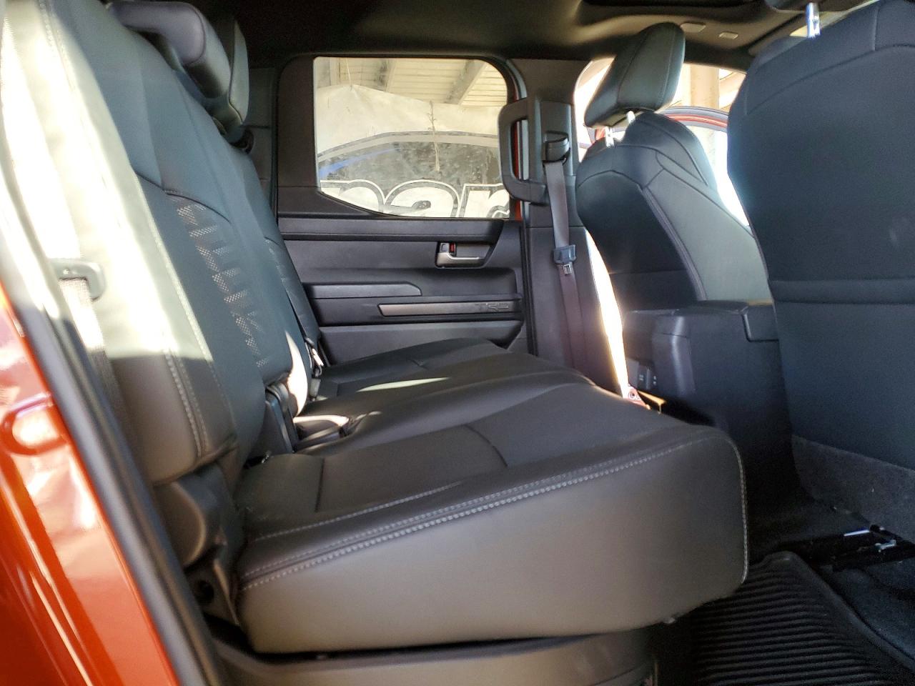 2025 TOYOTA TACOMA DOUBLE CAB photo 10