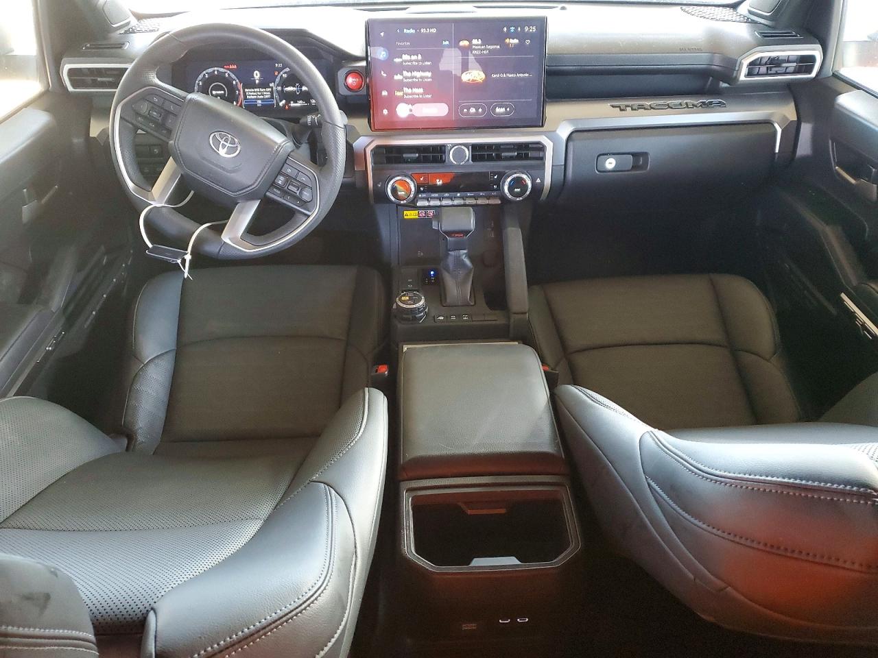 2025 TOYOTA TACOMA DOUBLE CAB photo 8