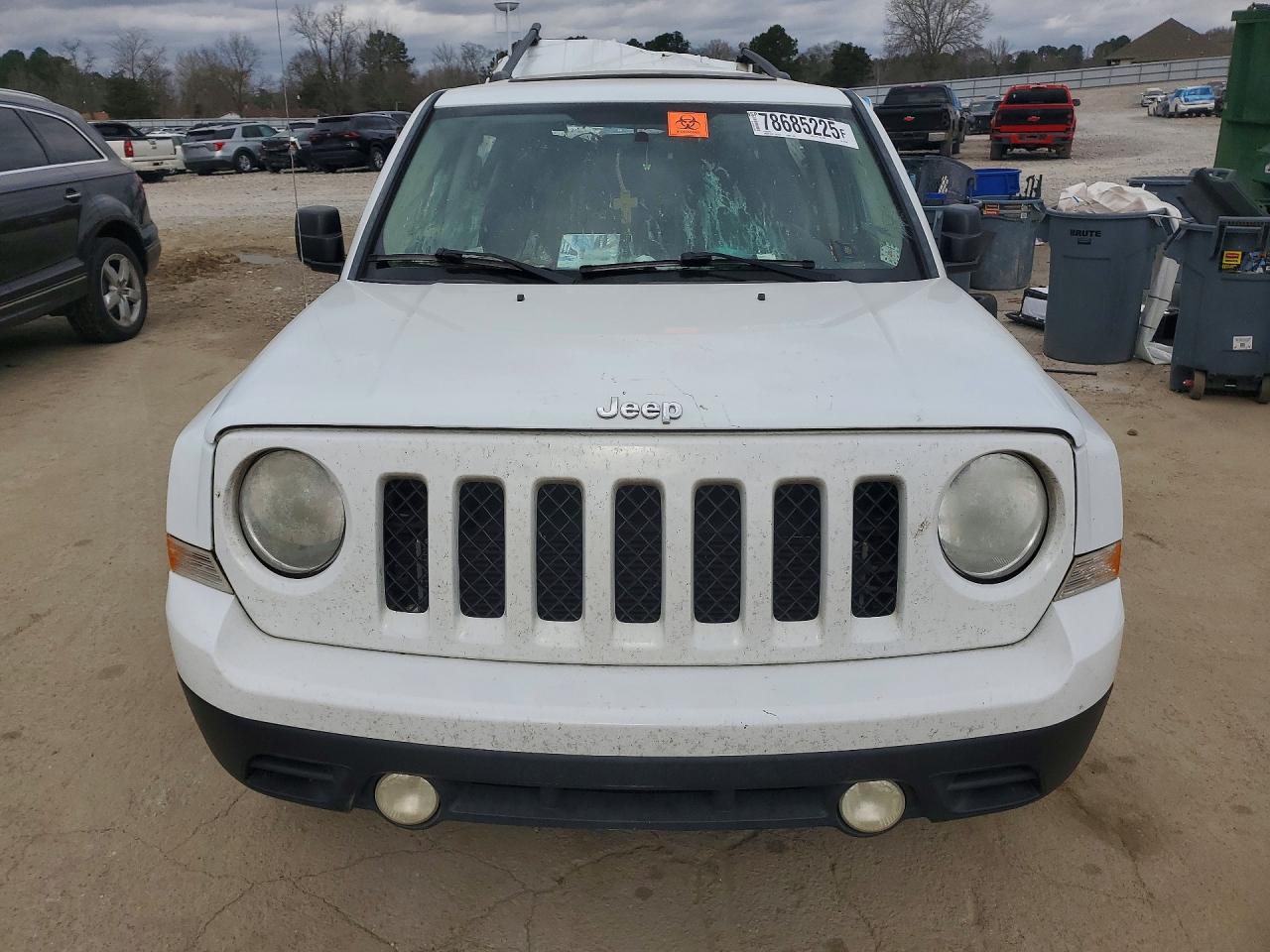 2014 JEEP PATRIOT LATITUDE photo 9