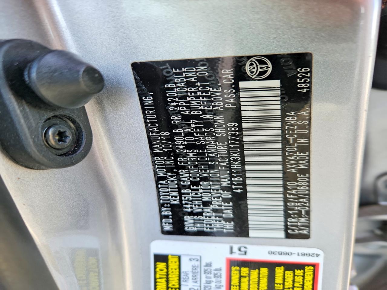 2019 TOYOTA CAMRY LE photo 23