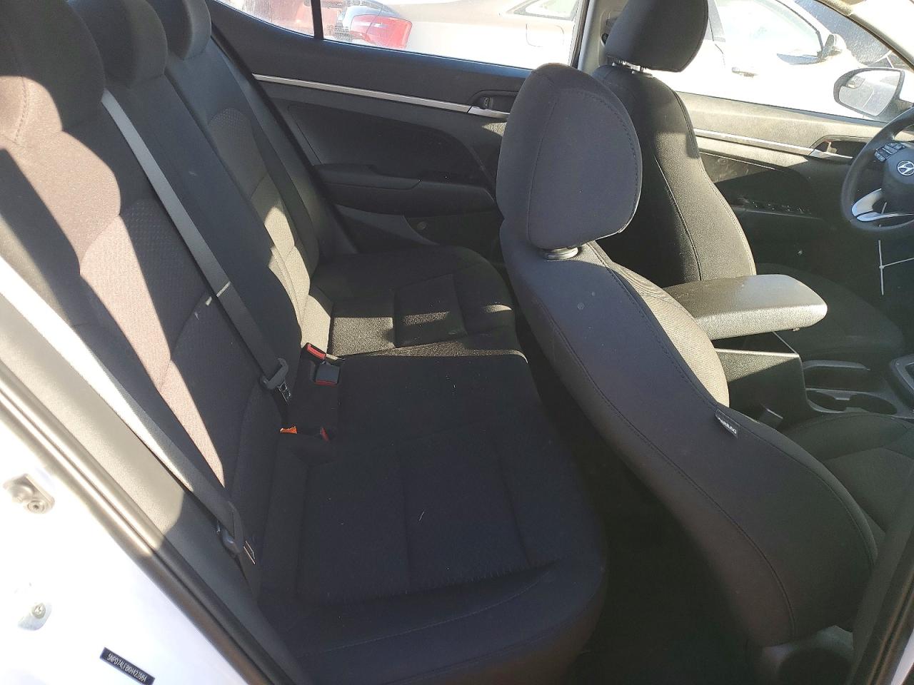 2019 HYUNDAI ELANTRA SE photo 28