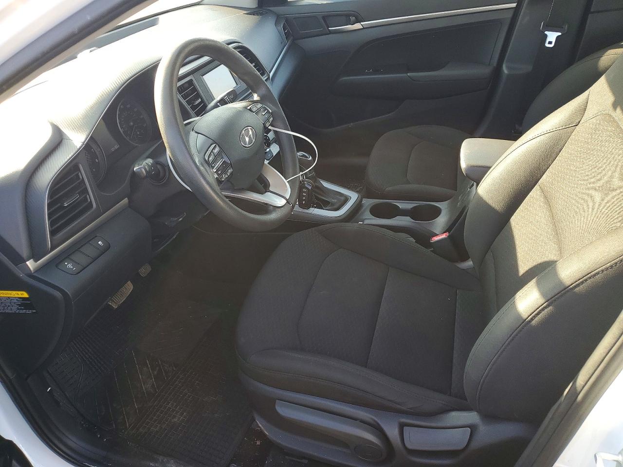 2019 HYUNDAI ELANTRA SE photo 19