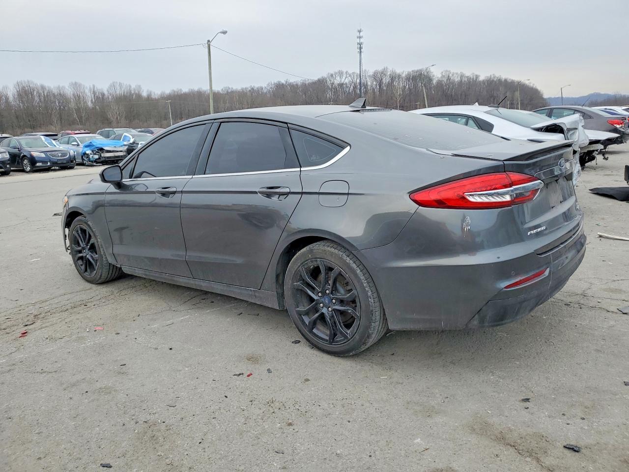 2019 FORD FUSION SE photo 2