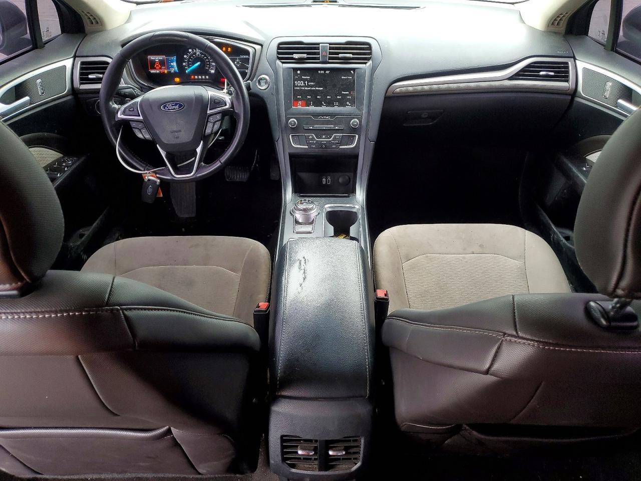 2019 FORD FUSION SE photo 8
