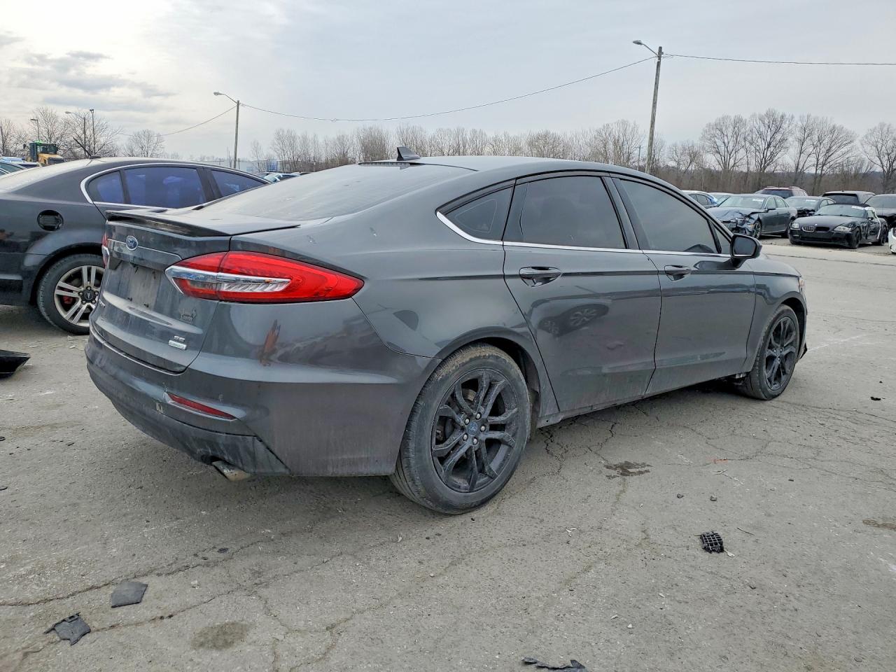 2019 FORD FUSION SE photo 3