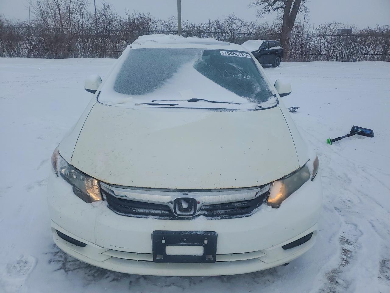 2012 HONDA CIVIC LX photo 5