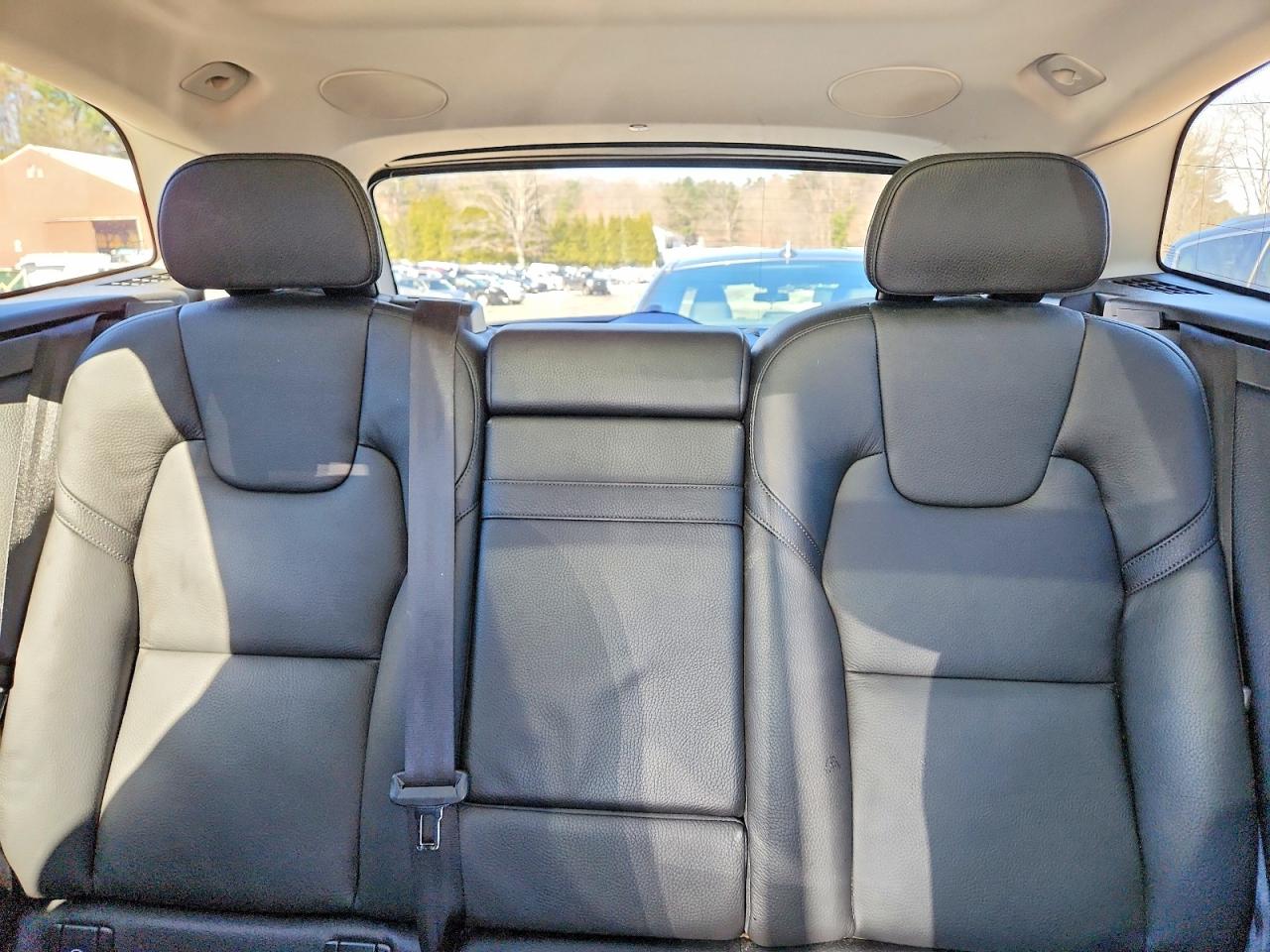 2019 VOLVO XC60 T6 photo 19