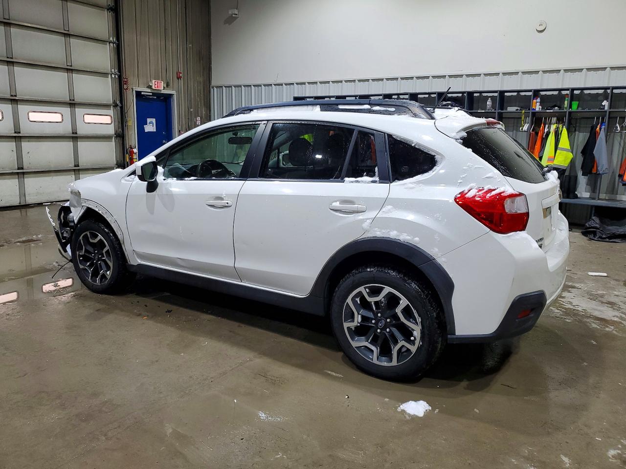 2017 SUBARU CROSSTREK PREMIUM photo 2