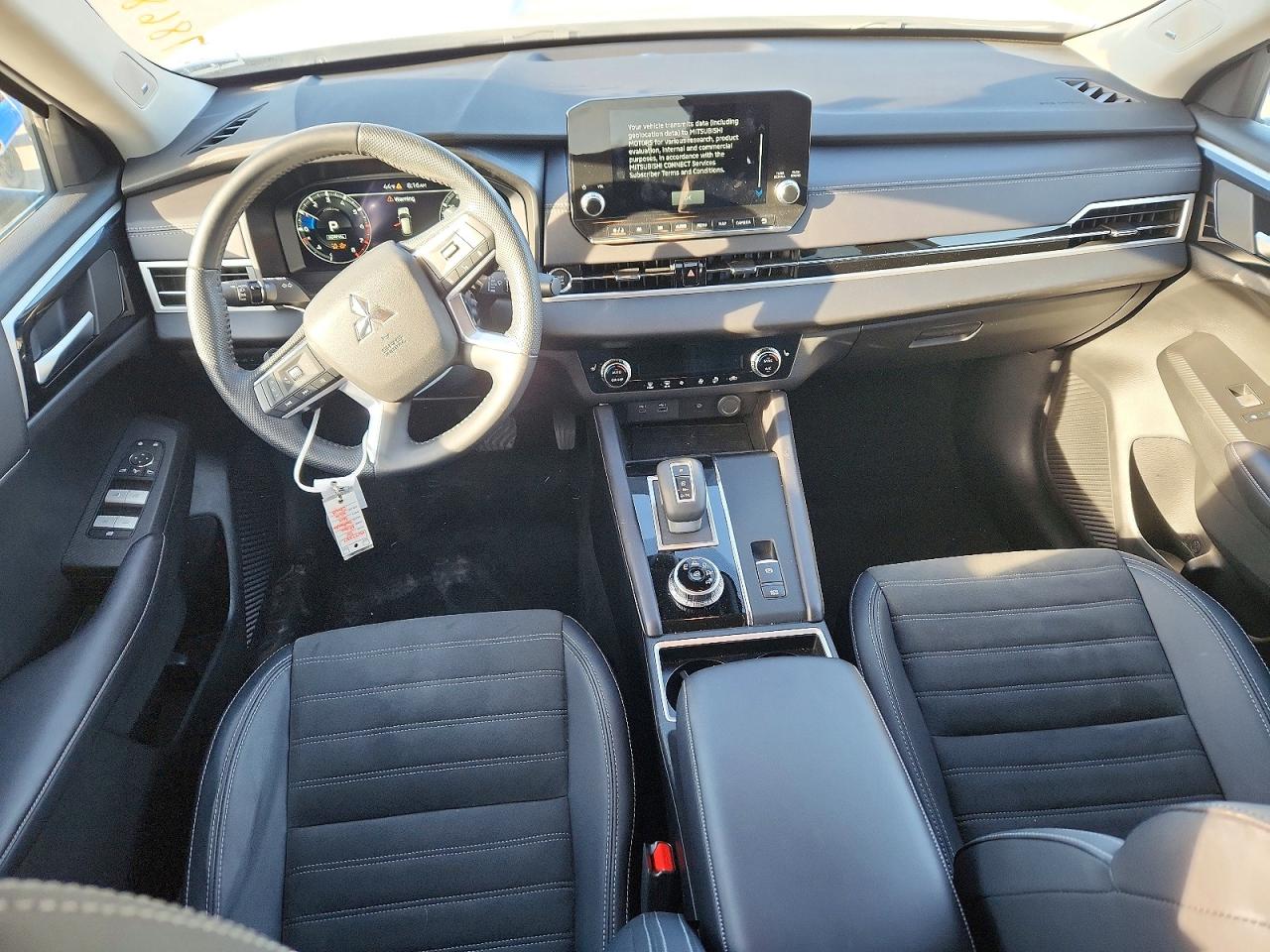 2024 MITSUBISHI OUTLANDER SE photo 8