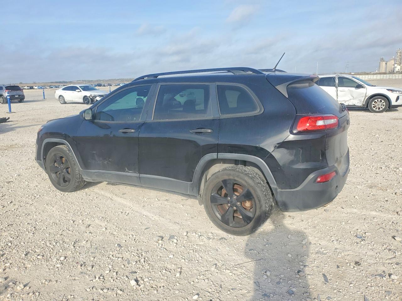 2017 JEEP CHEROKEE SPORT photo 4