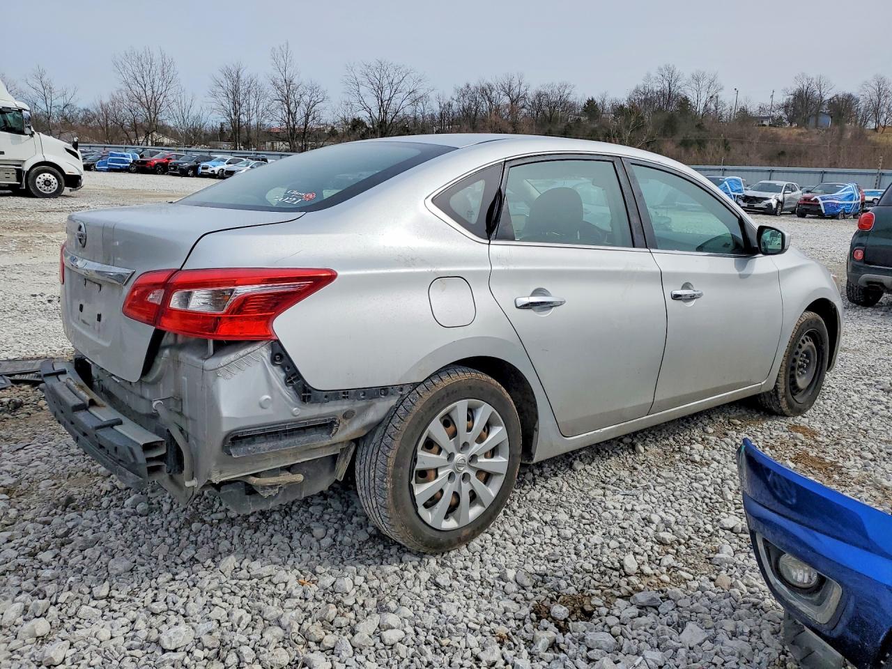 2018 NISSAN SENTRA photo 5