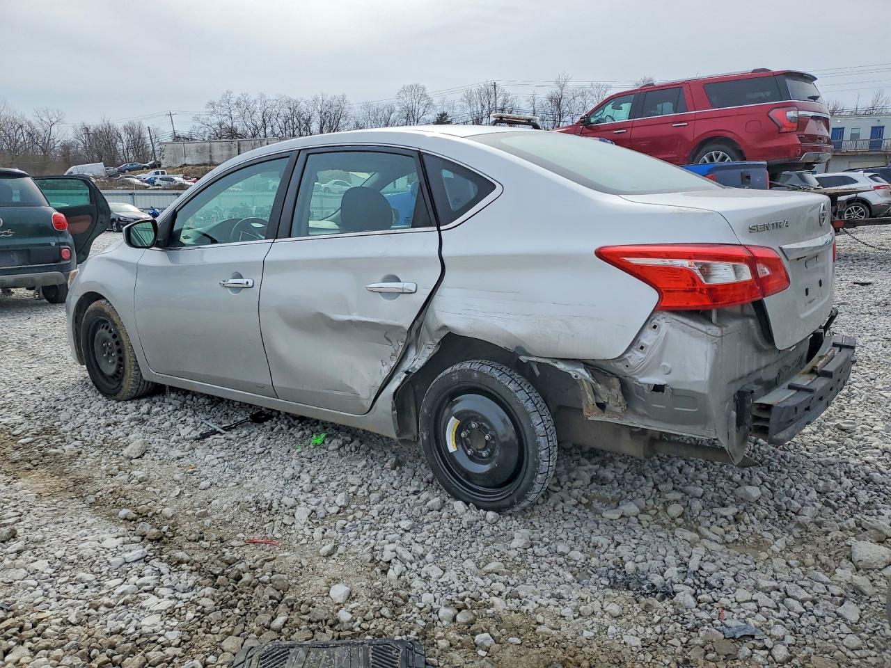 2018 NISSAN SENTRA photo 3