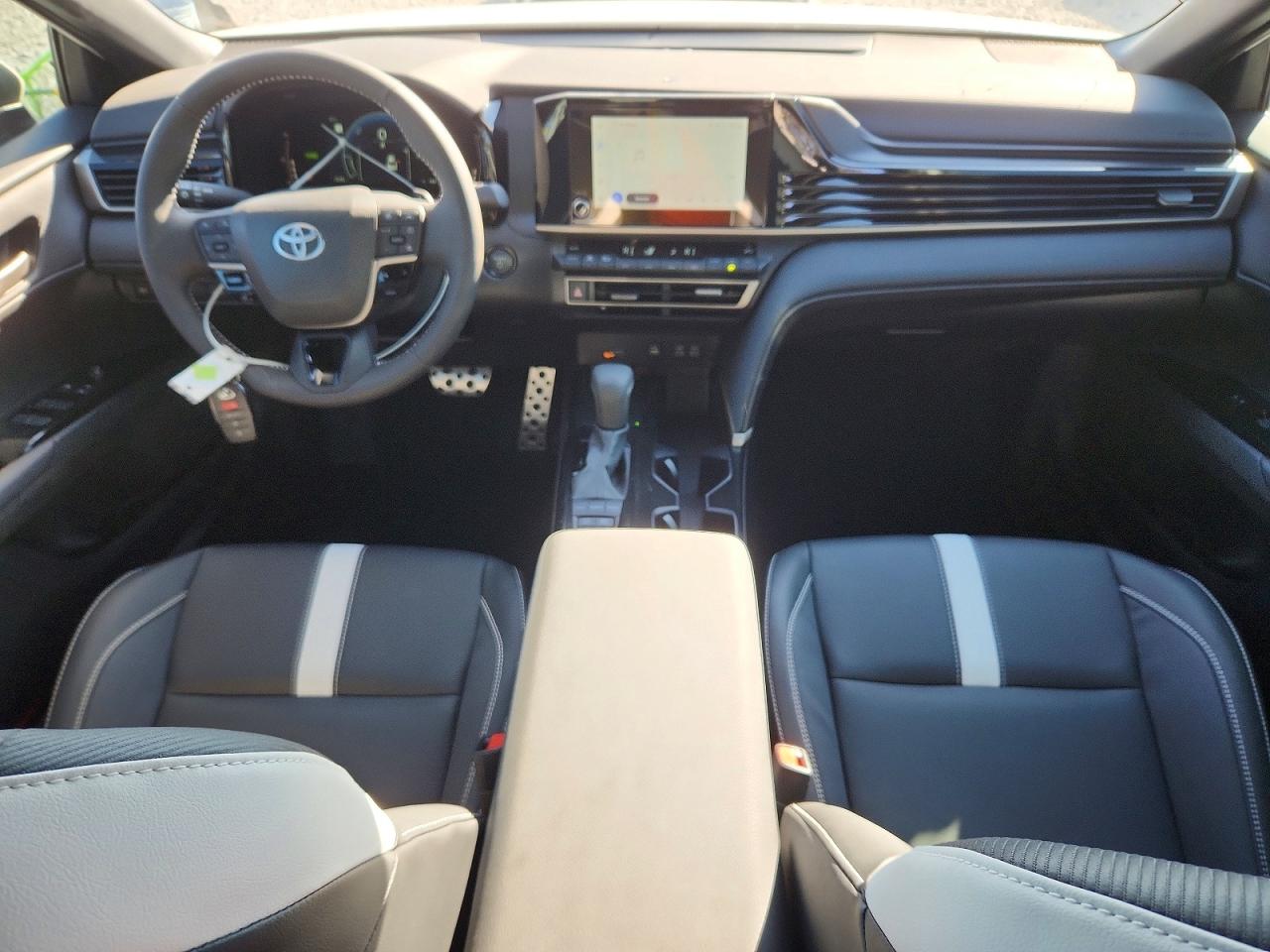 2025 TOYOTA CAMRY SE photo 8