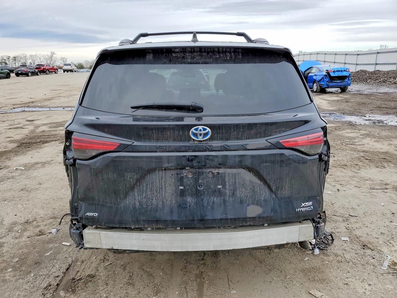 2022 TOYOTA SIENNA XSE 7-PASSENGER photo 11